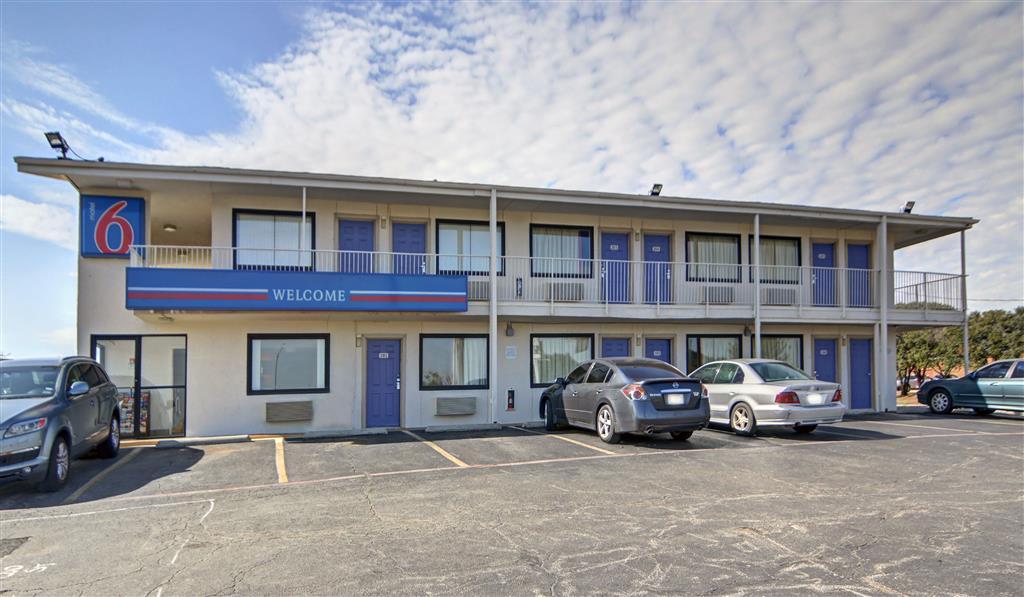 Motel 6 Denton, Tx - Unt Dış mekan fotoğraf