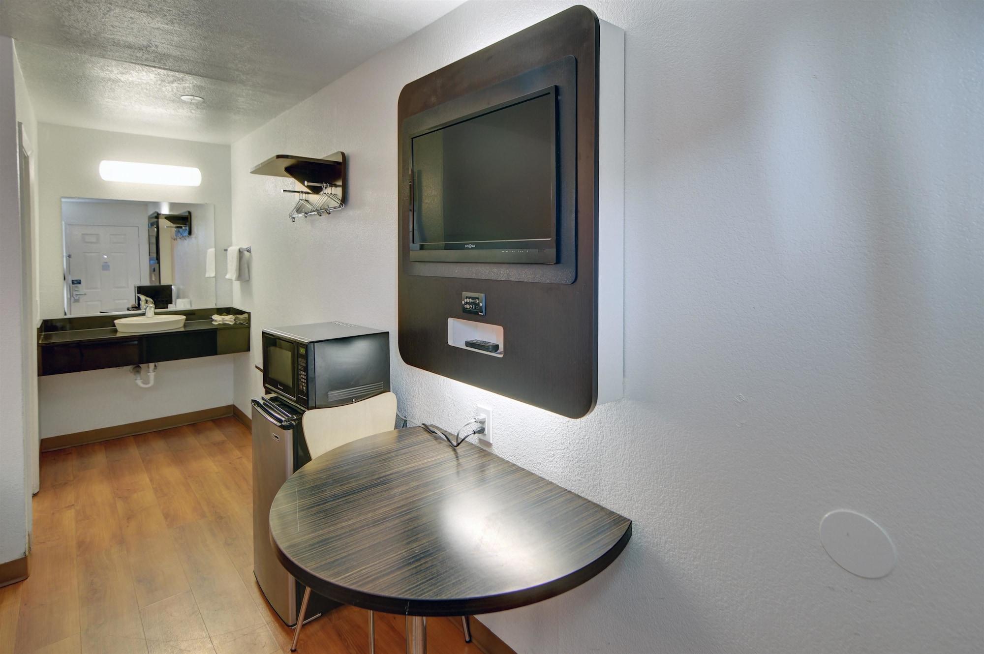 Motel 6 Denton, Tx - Unt Dış mekan fotoğraf