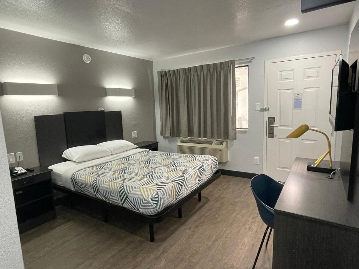 Motel 6 Denton, Tx - Unt Dış mekan fotoğraf