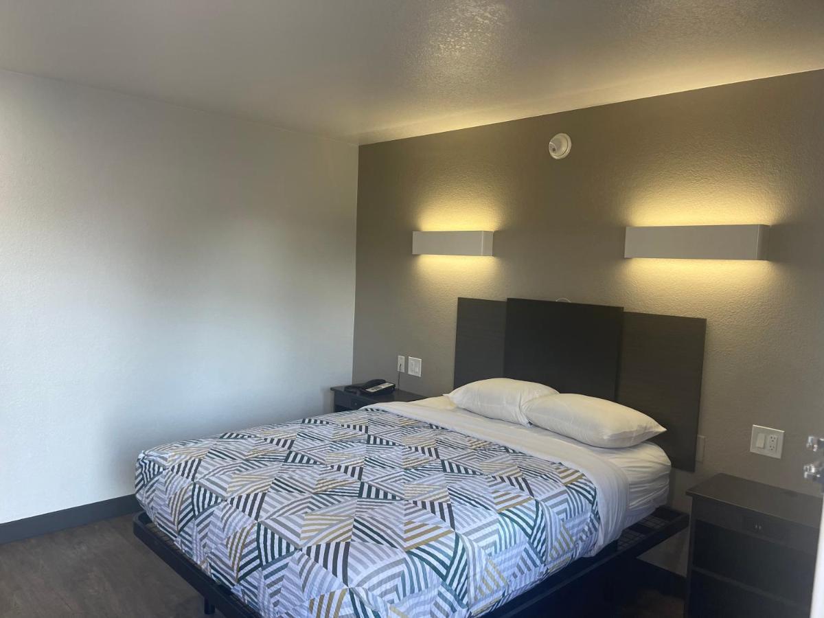 Motel 6 Denton, Tx - Unt Dış mekan fotoğraf
