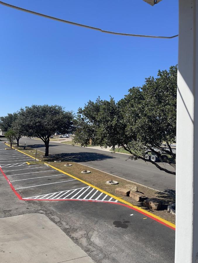 Motel 6 Denton, Tx - Unt Dış mekan fotoğraf