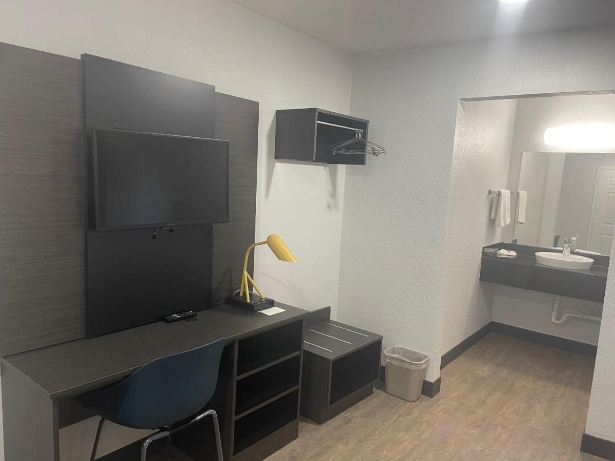 Motel 6 Denton, Tx - Unt Dış mekan fotoğraf