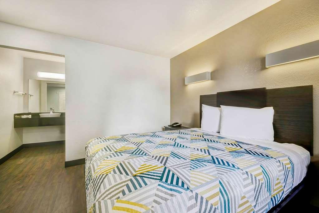 Motel 6 Denton, Tx - Unt Oda fotoğraf